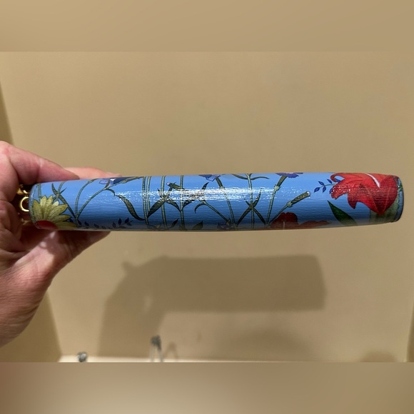 GUCCI
Calfskin New Flora Bamboo Zip
Around Long Wallet Azure - Picture 7 of 14